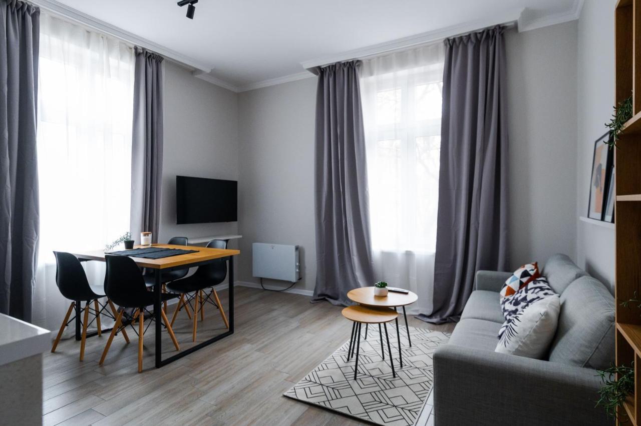 Boutique 2-Bedroom Apartment In 소피아 외부 사진