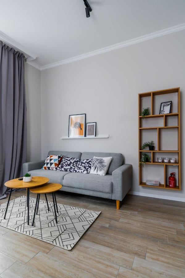 Boutique 2-Bedroom Apartment In 소피아 외부 사진