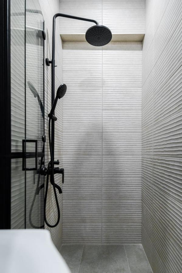 Boutique 2-Bedroom Apartment In 소피아 외부 사진