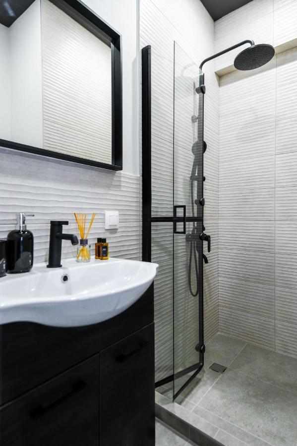 Boutique 2-Bedroom Apartment In 소피아 외부 사진