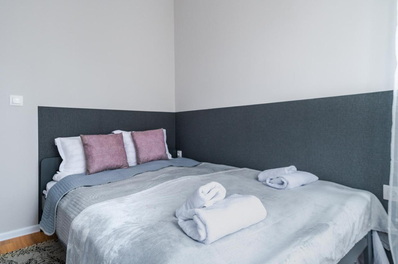 Boutique 2-Bedroom Apartment In 소피아 외부 사진